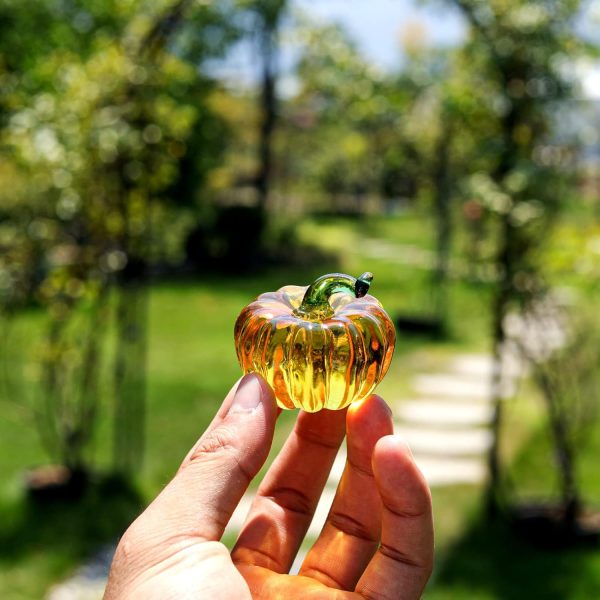 dropship from factory longwin mini crystal pumpkin collectible figurines glass pumpkin figurine paperweight tabletop decorative ornaments for fall harvest thanksgiving halloween home decor ornaments mass production supply