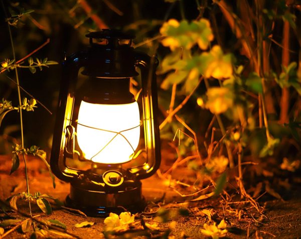 custom wholesale yakii led vintage flame lantern metal outdoor hanging lantern with dancing flame battery operated halloween outdoor indoor decoration(black) oem/odm services