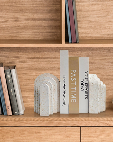 supplier direct heavy duty book ends for shelves, decorative book stopper for shelves, resin decor bookends for heavy books, modern home decor aesthetic book ends aesthetically pleasing layered arch design, set of 2 wholesale prices