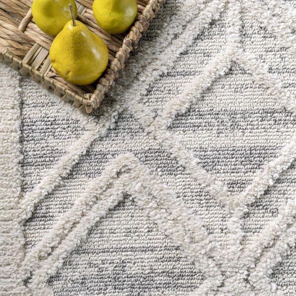 global sourcing nuloom 8x11 ansley moroccan tassel area rug, light grey, high-low textured bohemian design, plush high pile, stain resistant, for bedroom, living room, hallway, entryway oem/odm services